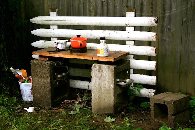 Mud Kitchen 4